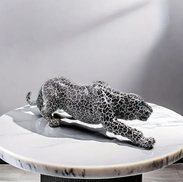 USC9230139901-مجسم ديكور جاكوار